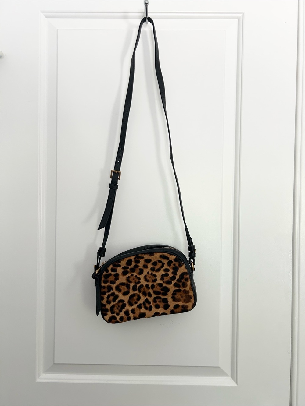 J.Crew Devon hair calf camera bag with detachable strap leopard cross body bag - Picture 4 of 6